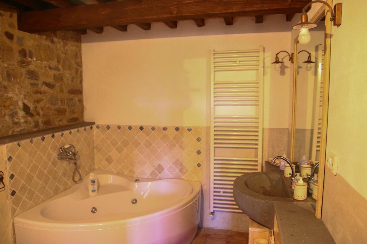 Podere Piandicava Castelnuovo di Val di Cecina Buitenkant foto