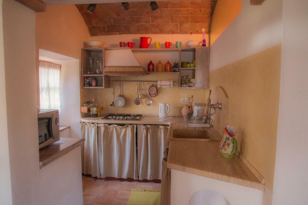 Podere Piandicava Castelnuovo di Val di Cecina Buitenkant foto